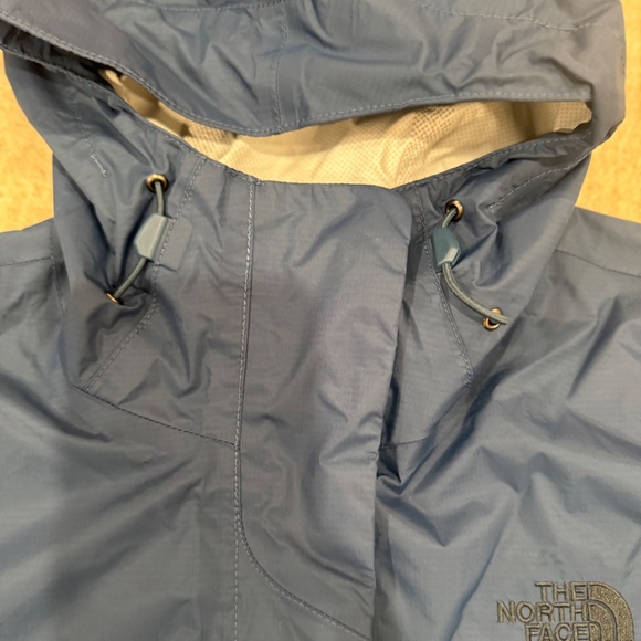North face Dry Vent Rain Jacket - Picture 4 of 8